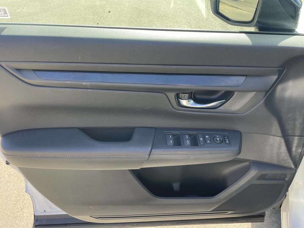 Certified 2025 Honda CR-V Sport image 17