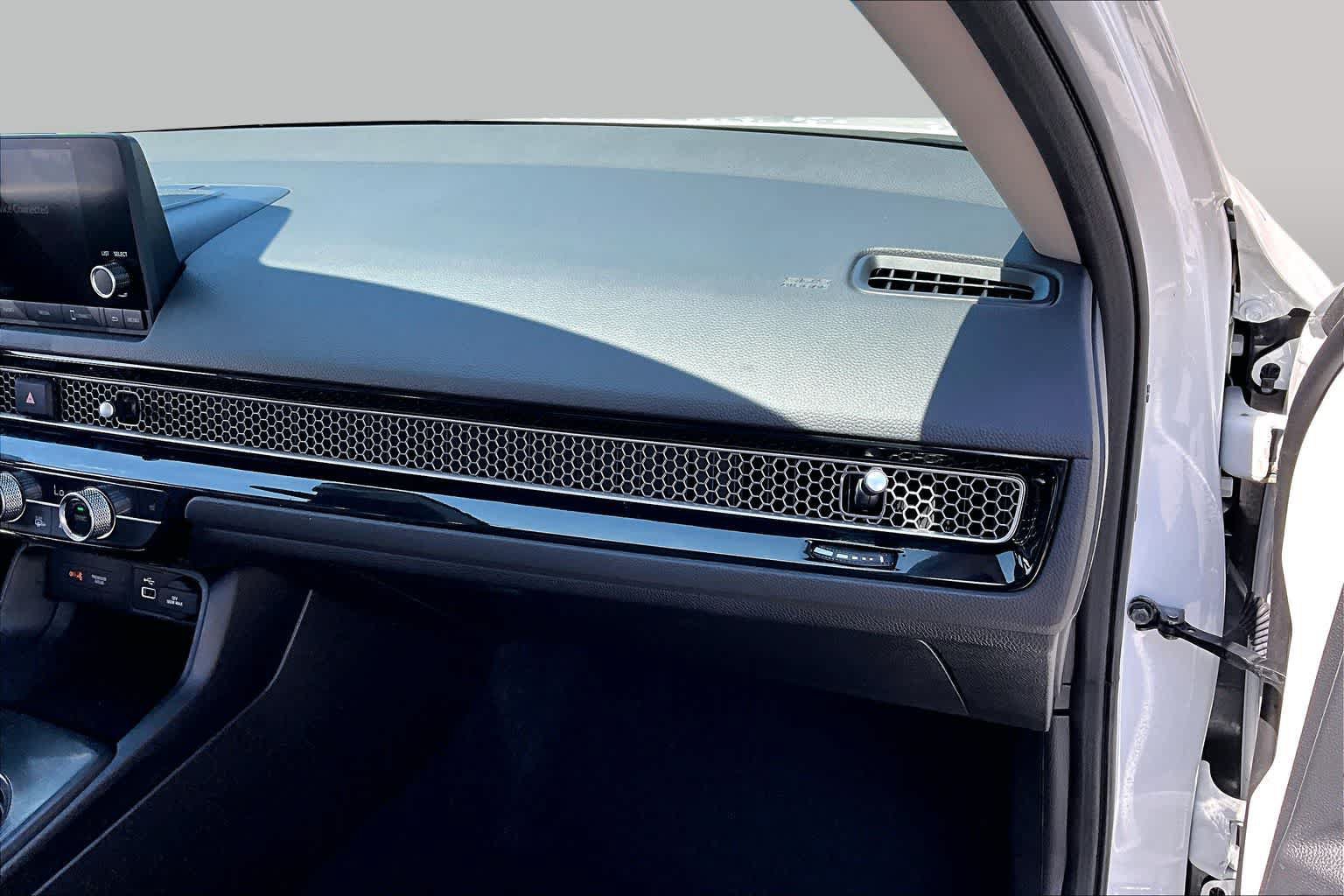 Used 2022 Honda Civic EX image 17
