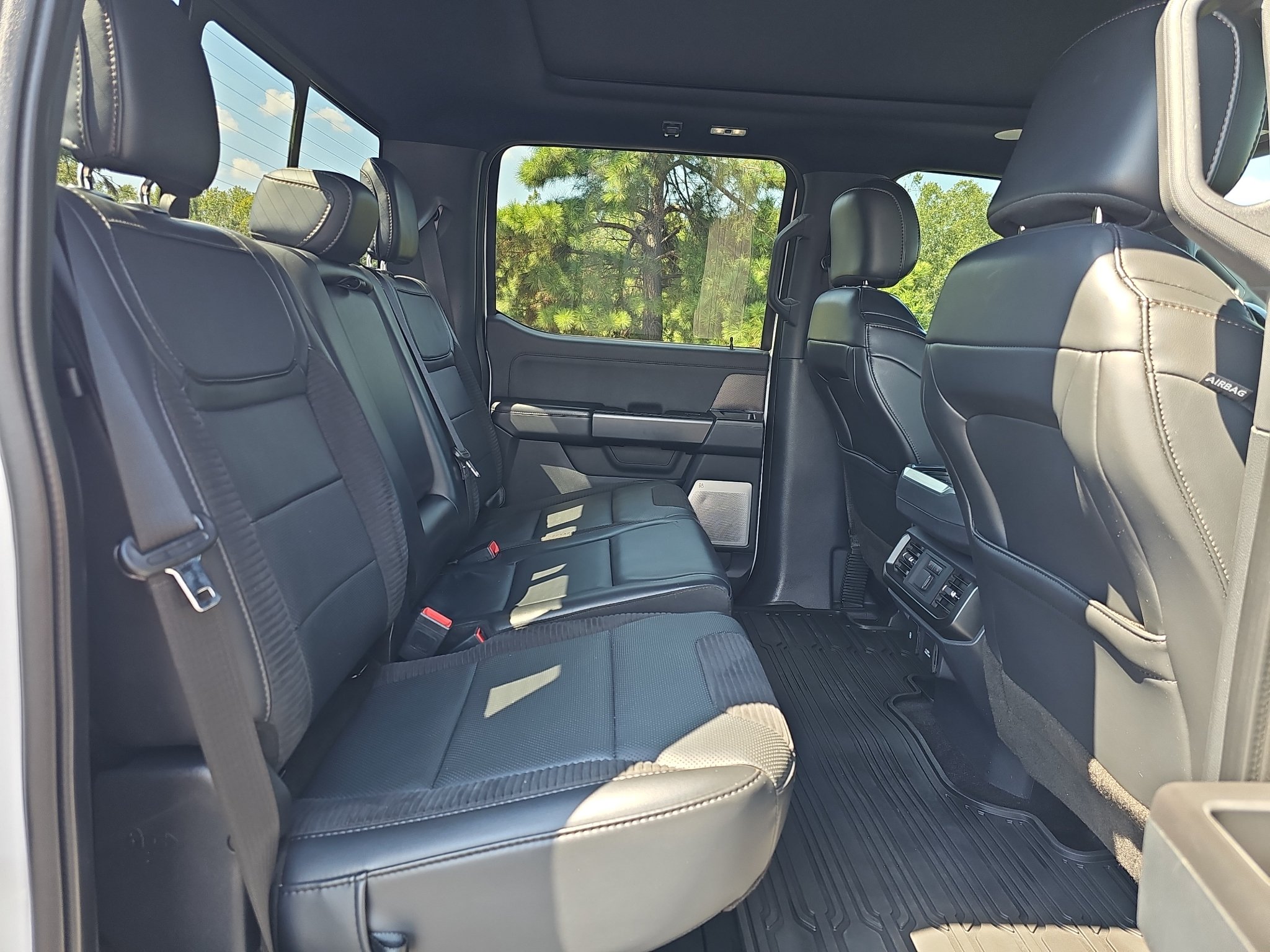 Used 2022 Ford F150 Raptor w/ Equipment Group 801A High AWD/4WD image 24