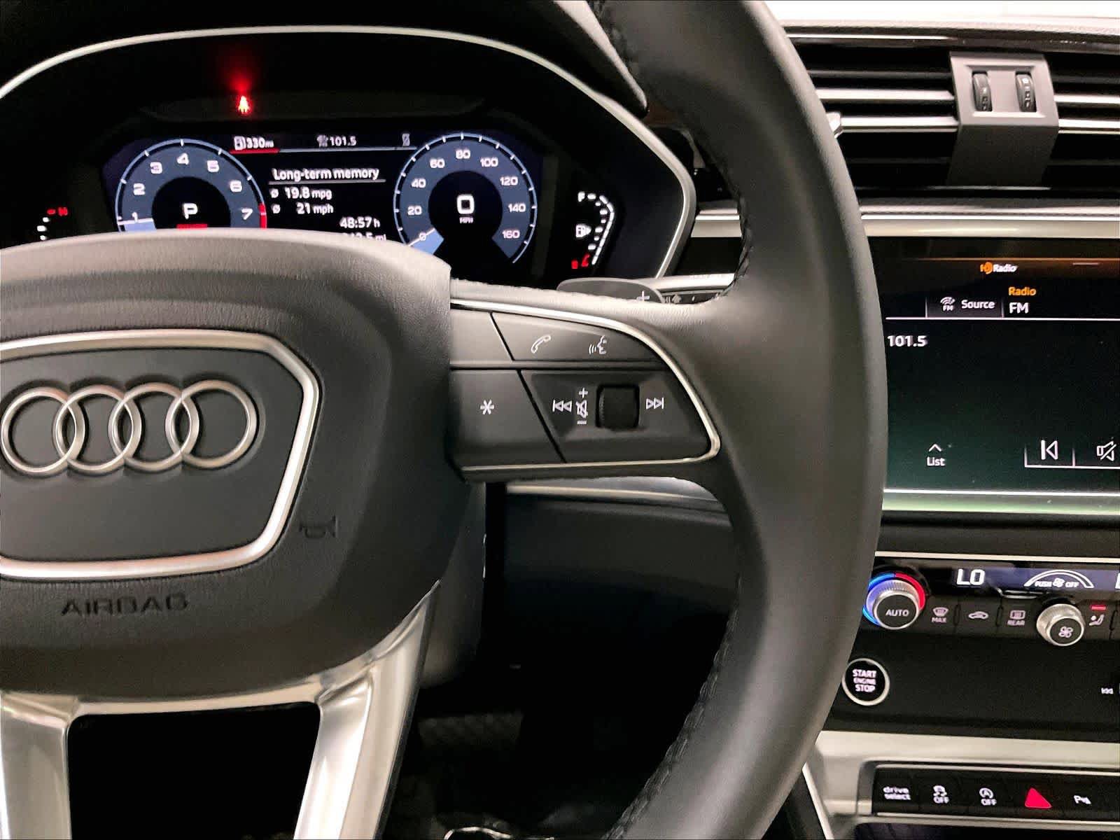 Certified 2025 Audi Q3 2.0T Premium w/ Convenience Package AWD/4WD image 19