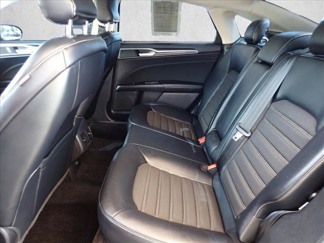 Used 2017 Ford Fusion SE w/ Equipment Group 201A FWD image 8