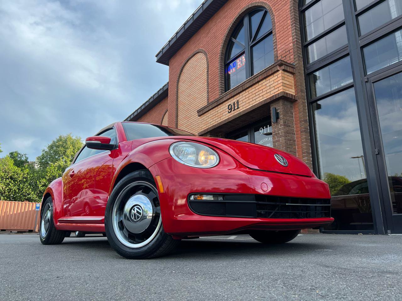 Used 2013 Volkswagen Beetle 2.5 FWD image 16