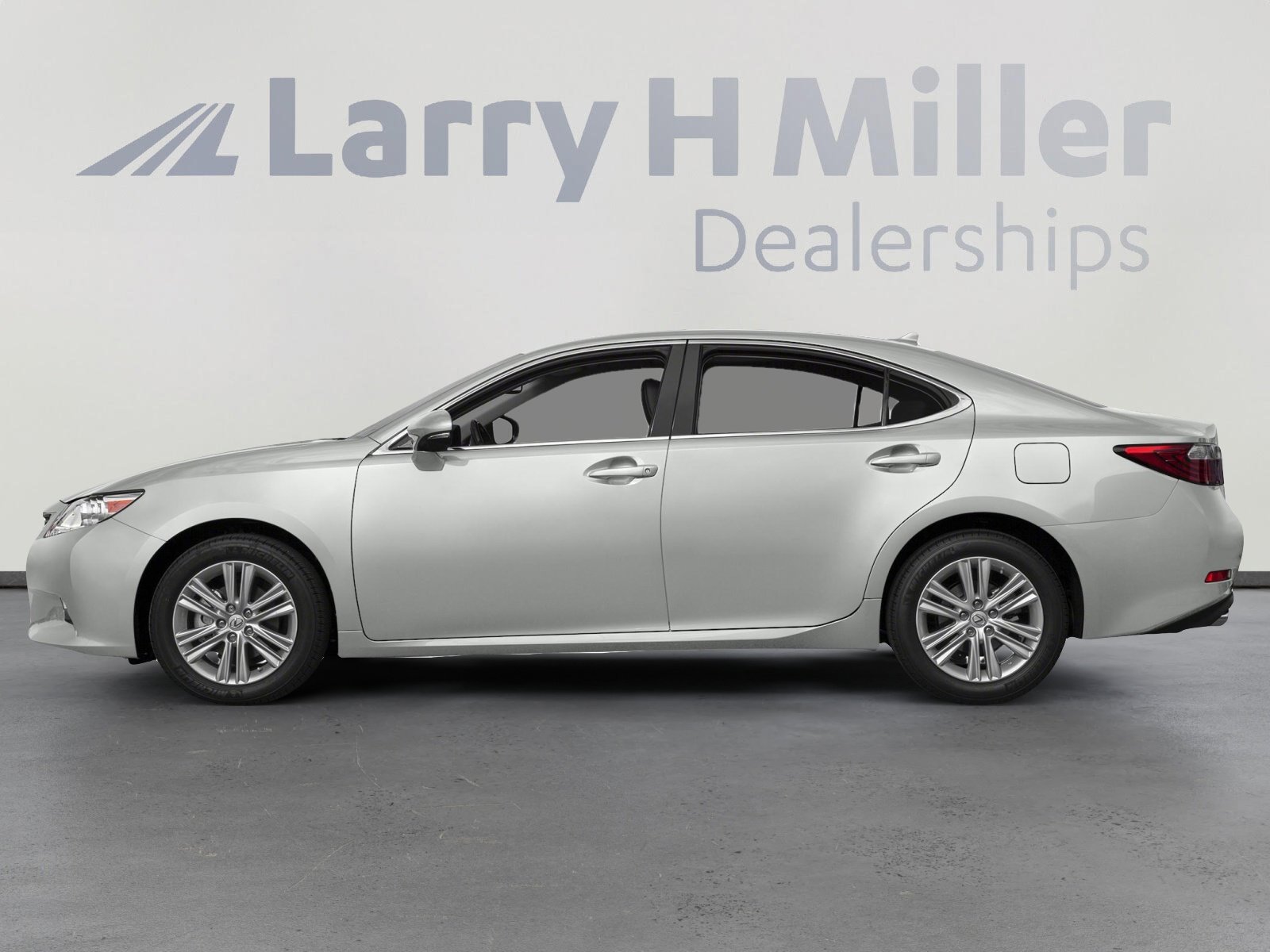 Used 2015 Lexus ES 350 w/ Luxury Package image 2