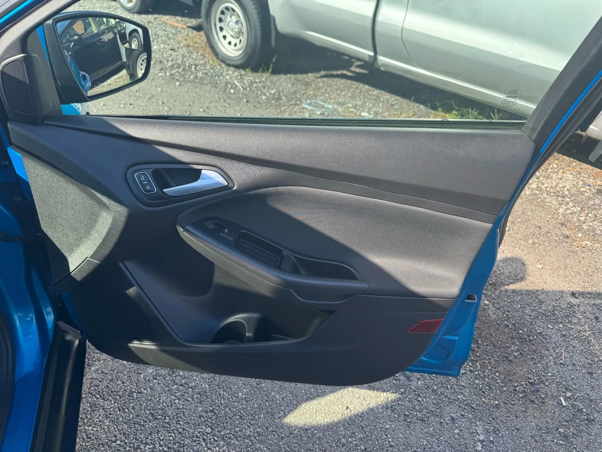 Used 2017 Ford Focus SEL image 20