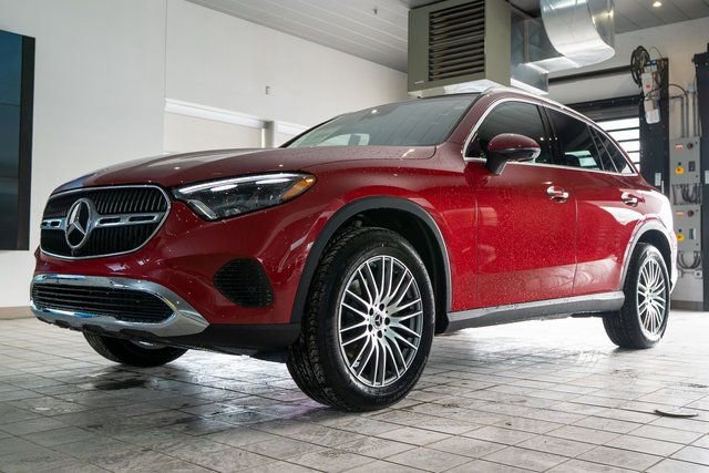 New 2026 Mercedes-Benz GLC 300 4MATIC image 3