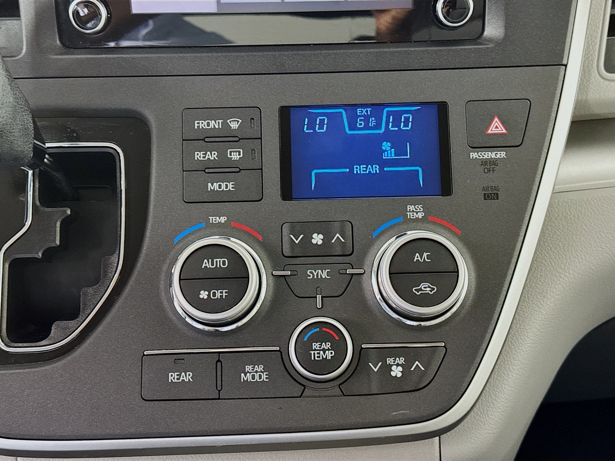 Certified 2020 Toyota Sienna L FWD image 15