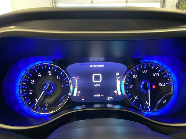 Certified 2024 Chrysler Pacifica Touring-L image 20