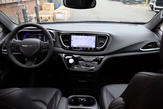 New 2026 Chrysler Pacifica Select w/ S Appearance Package FWD image 47