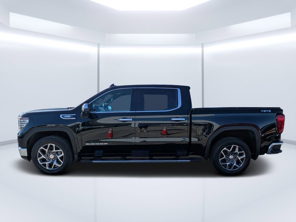 Used 2022 GMC Sierra 1500 SLT w/ SLT Premium Plus Package AWD/4WD image 6
