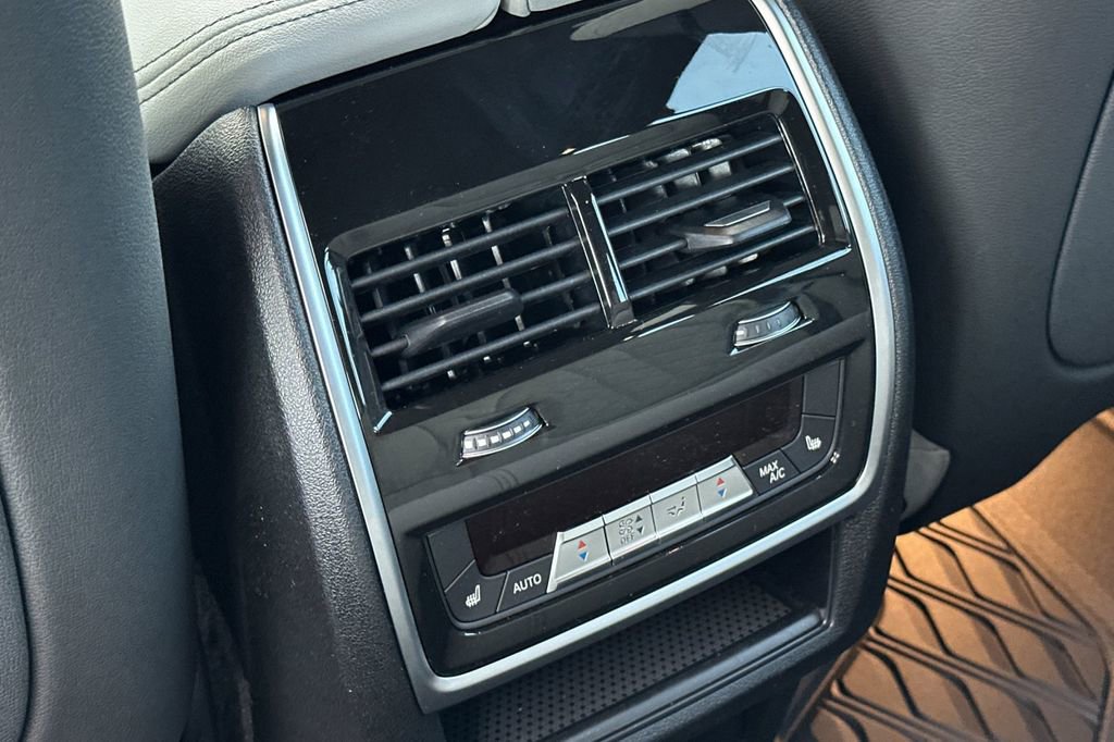 New 2026 BMW X5 xDrive40i w/ Climate Comfort Package image 13