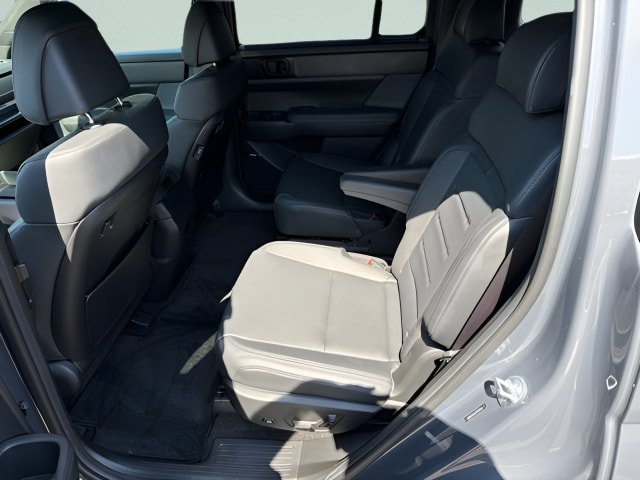 Used 2026 Hyundai Santa Fe Calligraphy AWD/4WD image 6