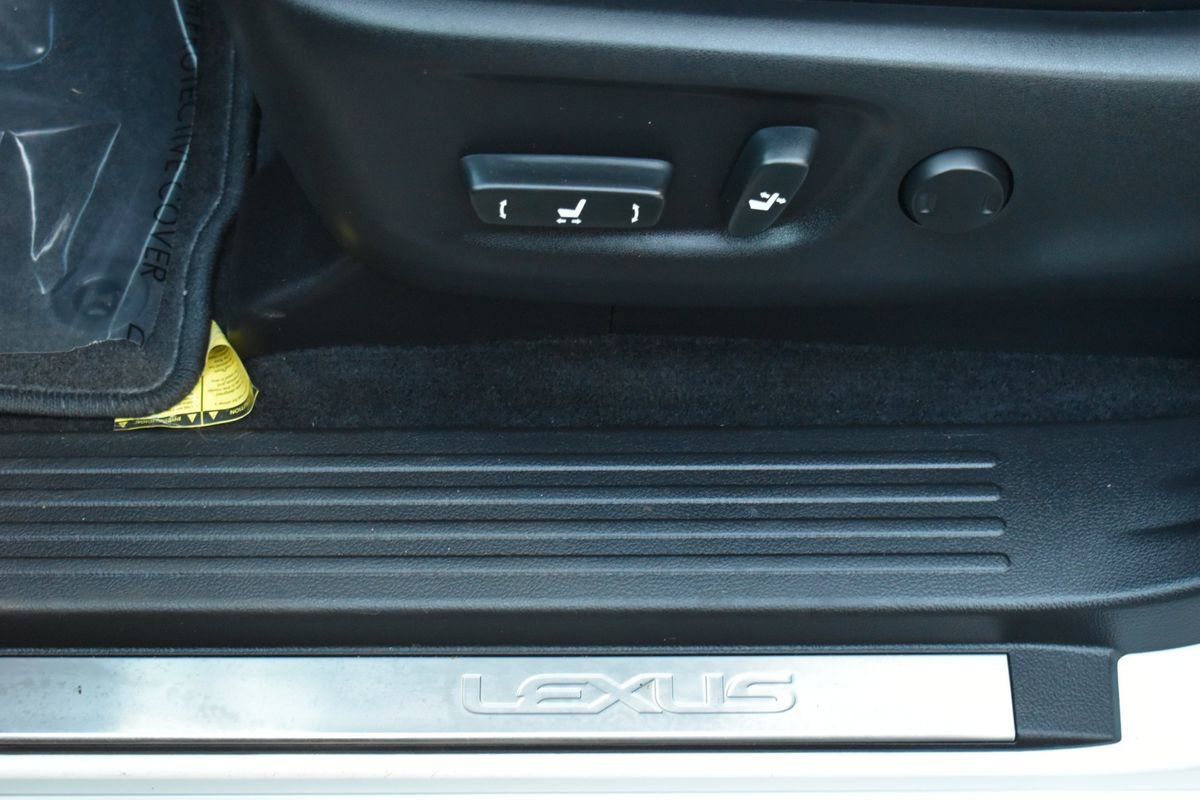 Used 2014 Lexus GX 460 w/ Premium Package image 21