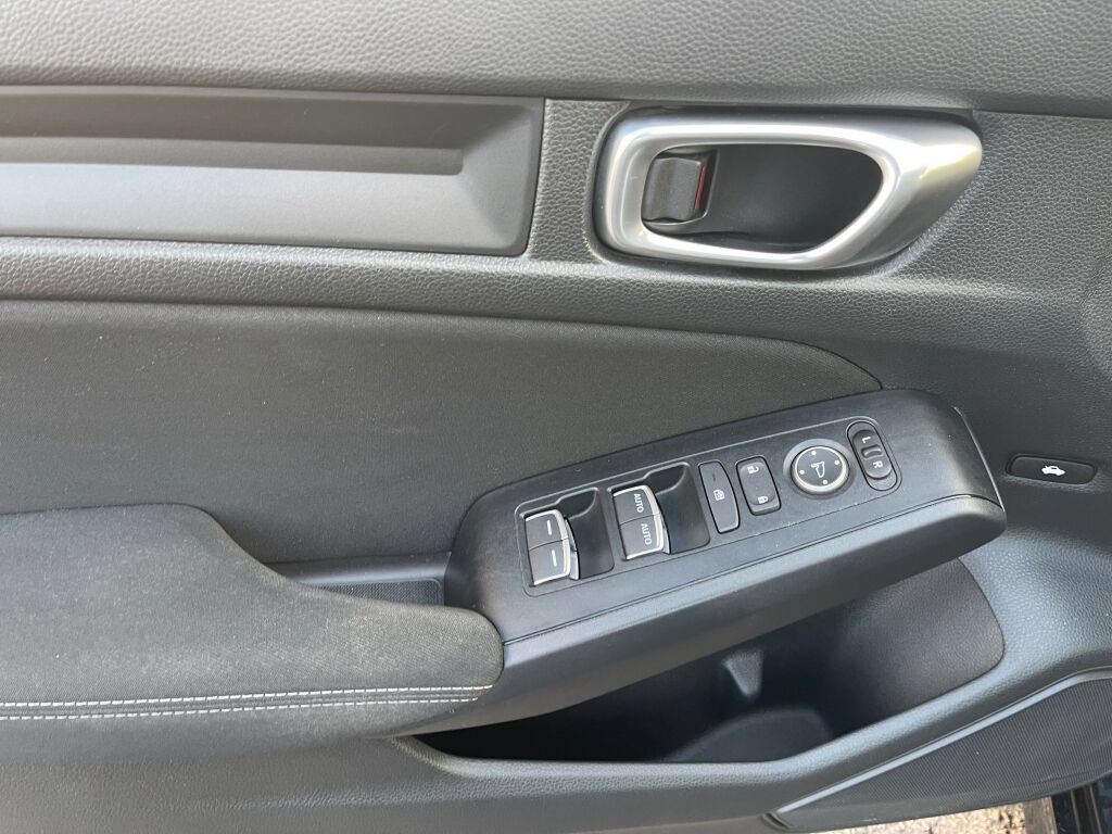 Used 2024 Honda Civic Sport image 8