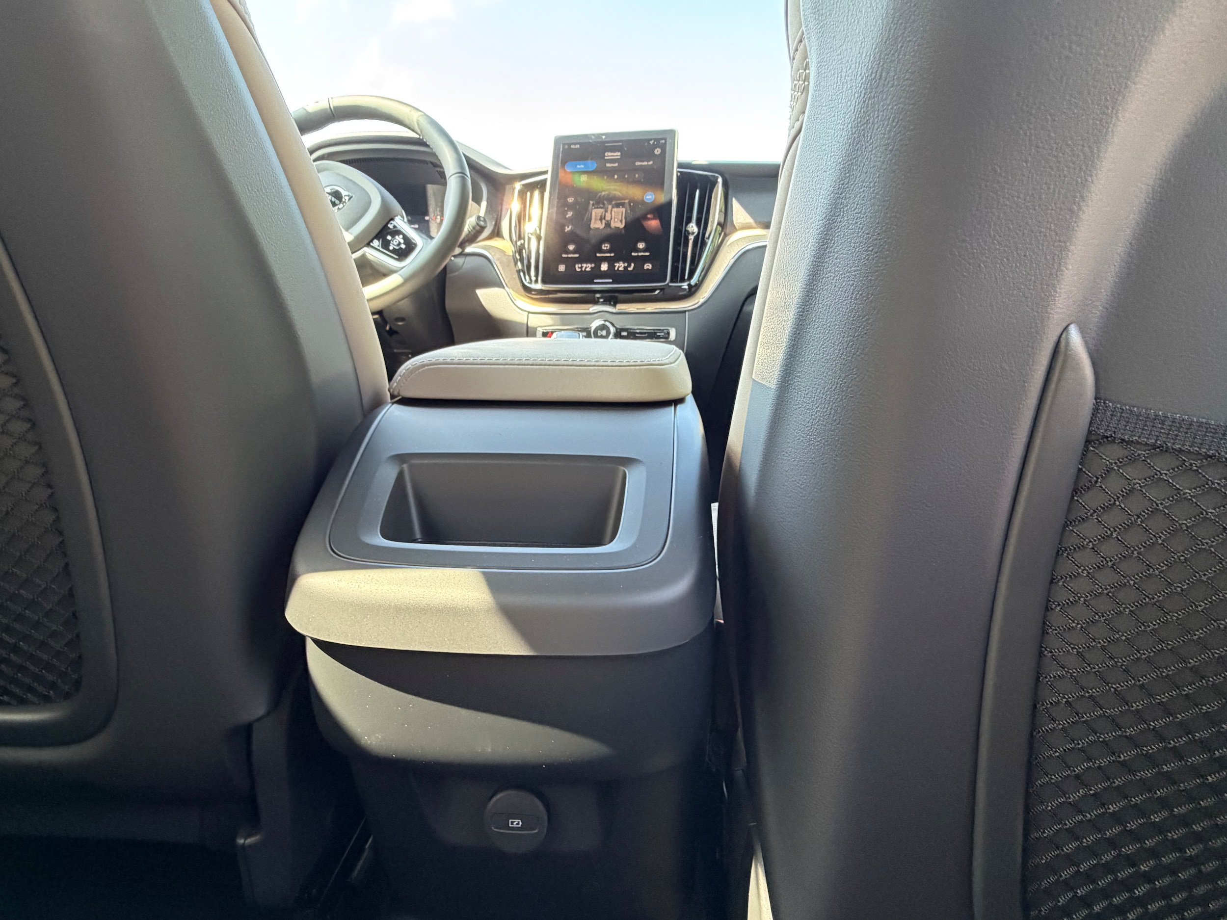 New 2026 Volvo XC60 B5 Core AWD/4WD image 11