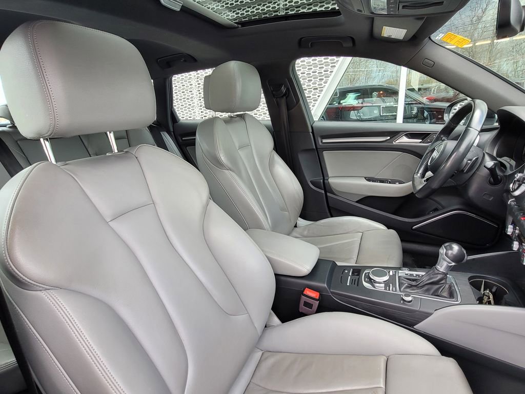 Used 2018 Audi A3 e-tron Premium Plus w/ Technology Package image 17