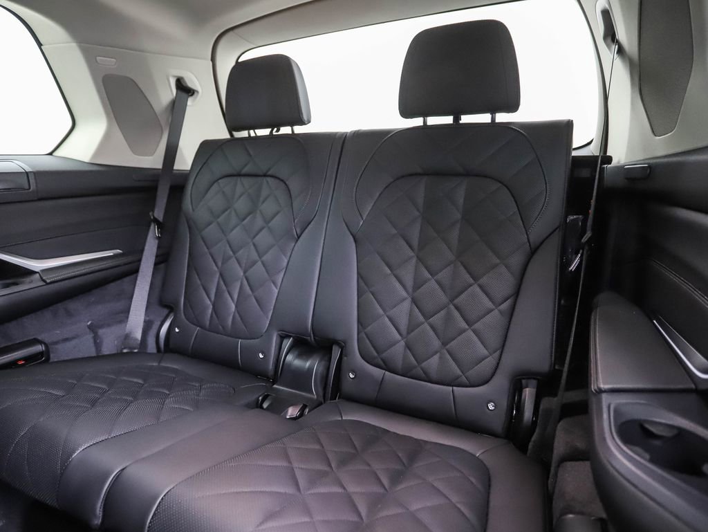 New 2026 BMW X7 xDrive40i image 24