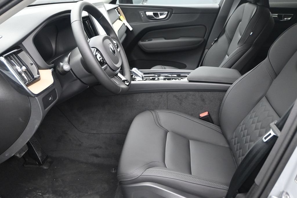New 2026 Volvo XC60 B5 Core AWD/4WD image 11