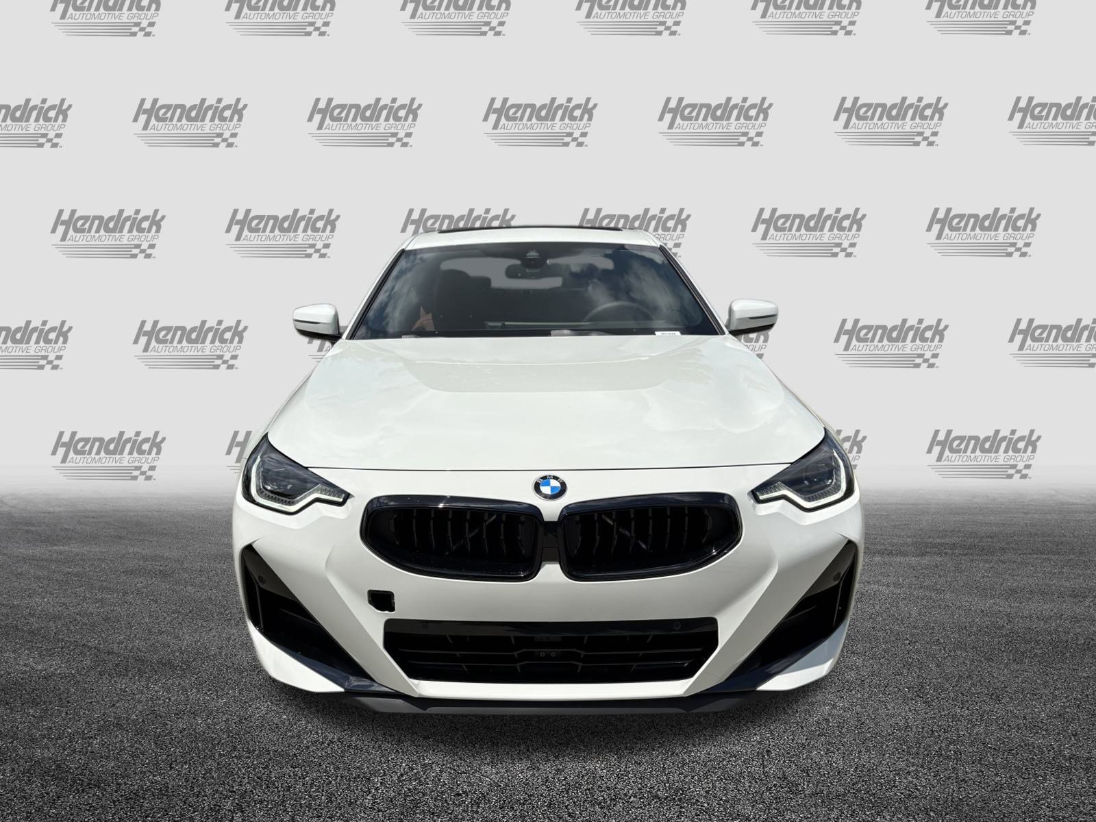 Used 2025 BMW 230i Coupe w/ M Sport Package image 3