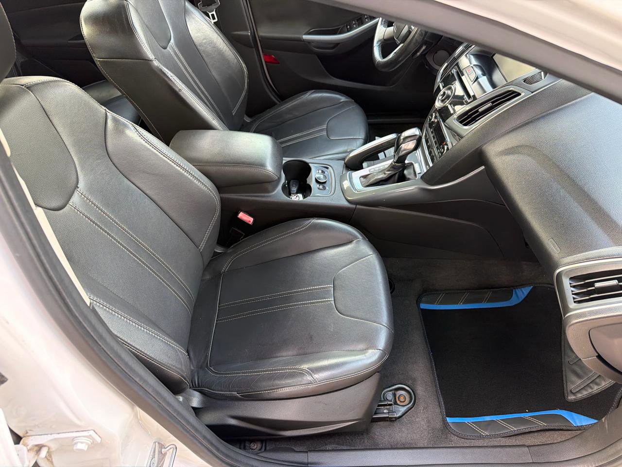 Used 2012 Ford Focus Titanium FWD image 10