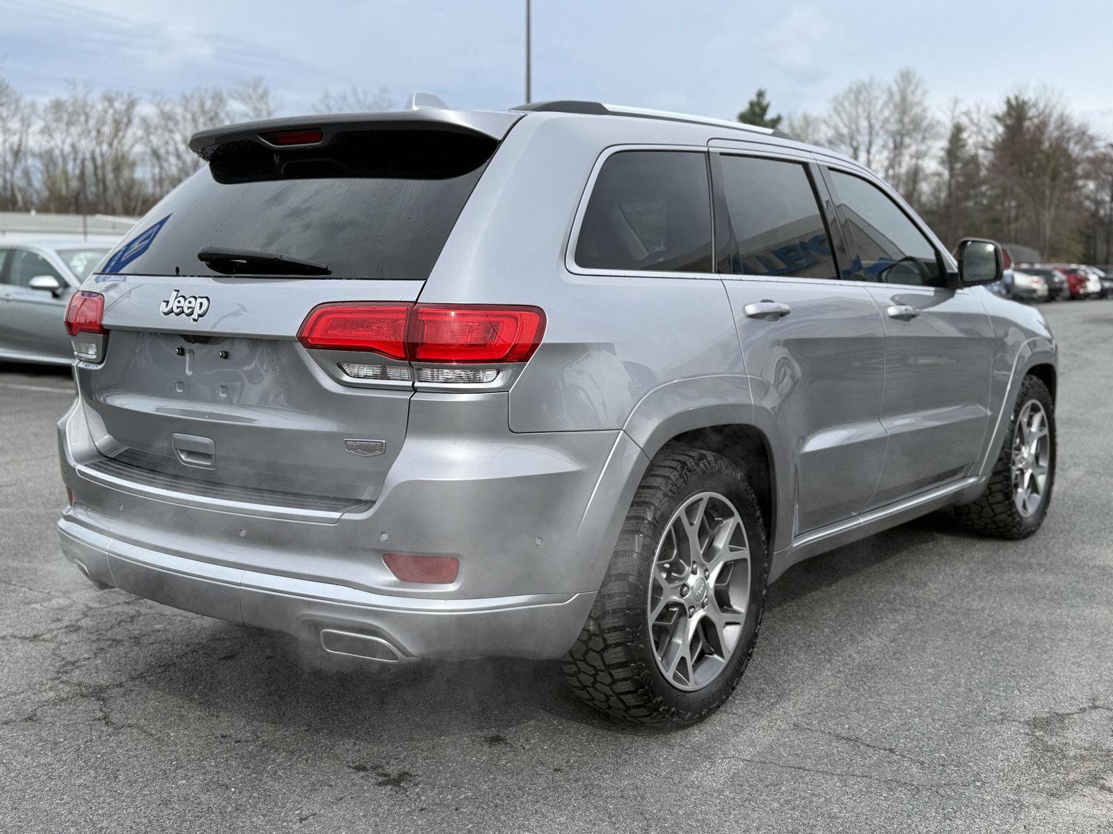 Used 2021 Jeep Grand Cherokee Summit AWD/4WD image 5