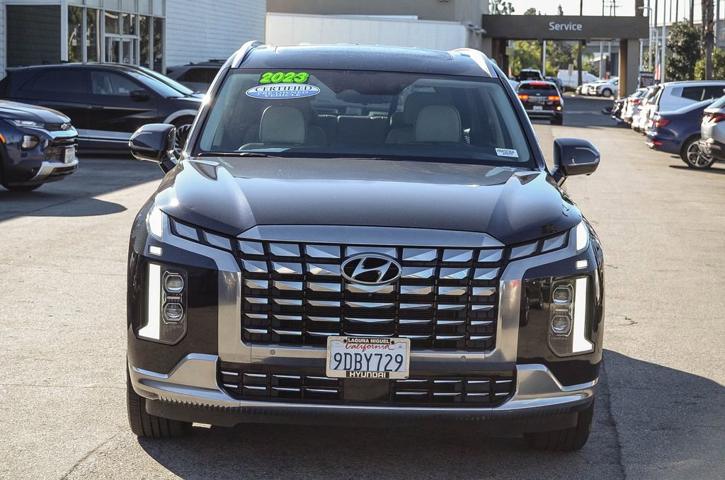 Used 2023 Hyundai Palisade Calligraphy image 2