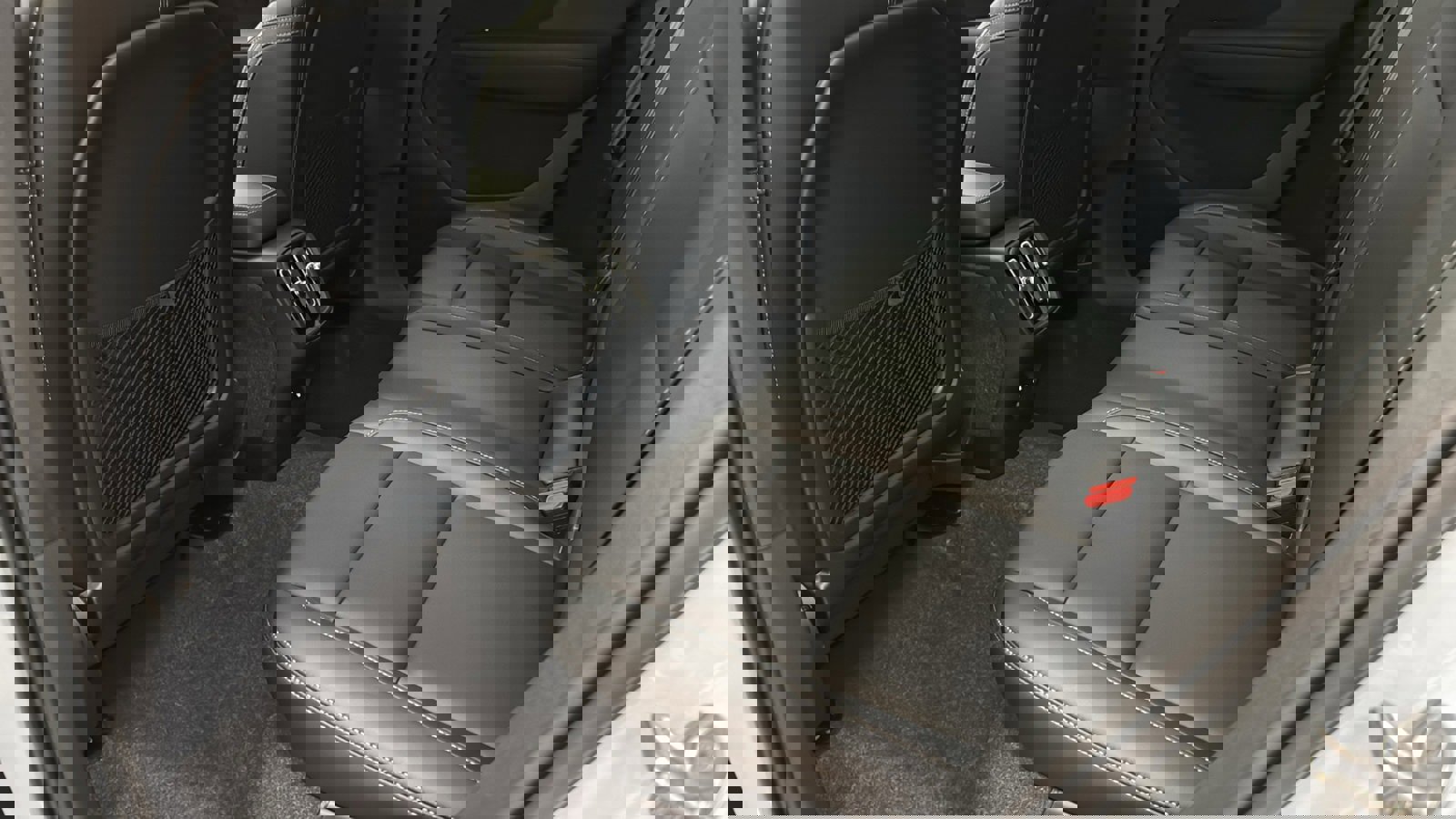 Used 2026 Volvo XC40 B5 Plus w/ Protection Package Premier image 27