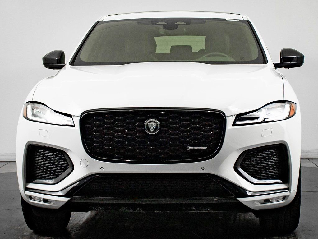 Used 2025 Jaguar F-PACE R-Dynamic S AWD/4WD image 2