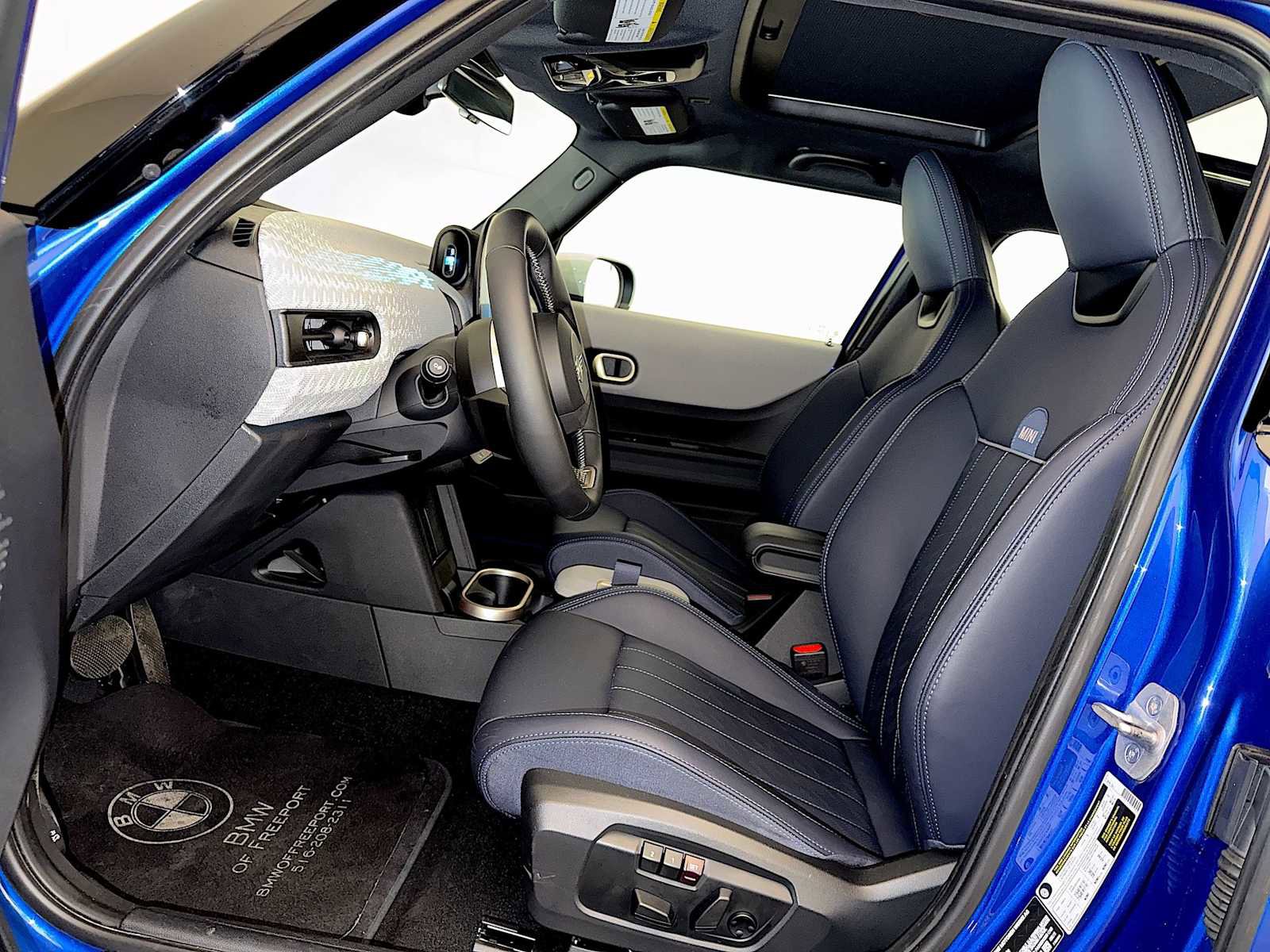 Certified 2025 MINI Cooper S image 9