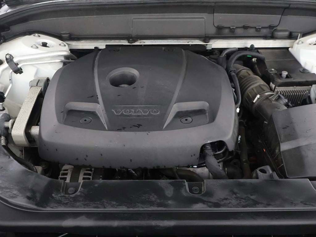 Used 2018 Volvo XC60 T6 R-Design w/ Vision Package image 24