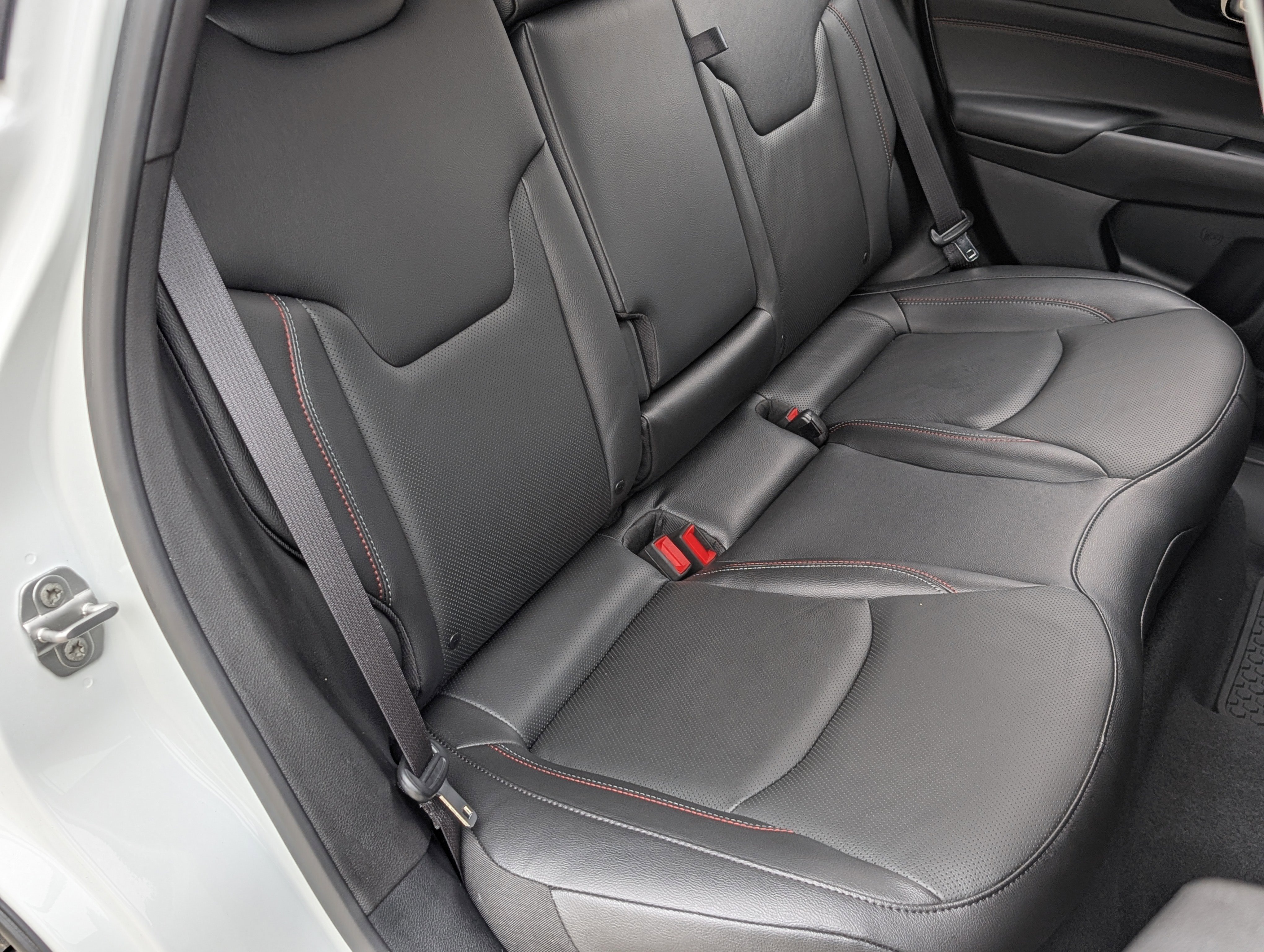 Used 2025 Jeep Compass Trailhawk w/ Trailhawk Elite Group image 18