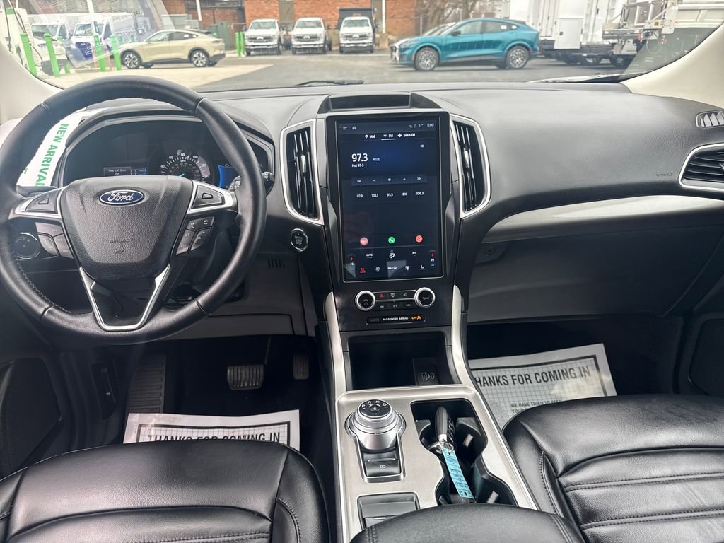Used 2024 Ford Edge SEL w/ Convenience Package image 17