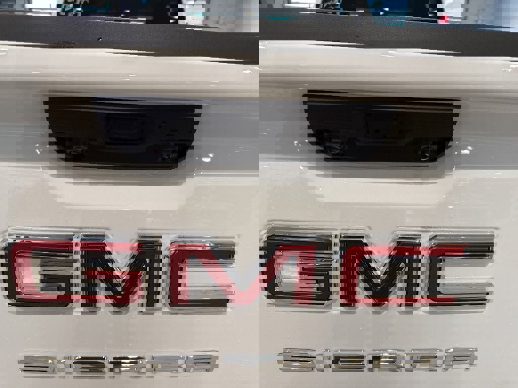 New 2025 GMC Sierra 1500 Elevation image 9