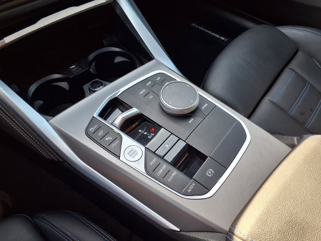 Used 2026 BMW M440i Coupe w/ Premium Package RWD image 21