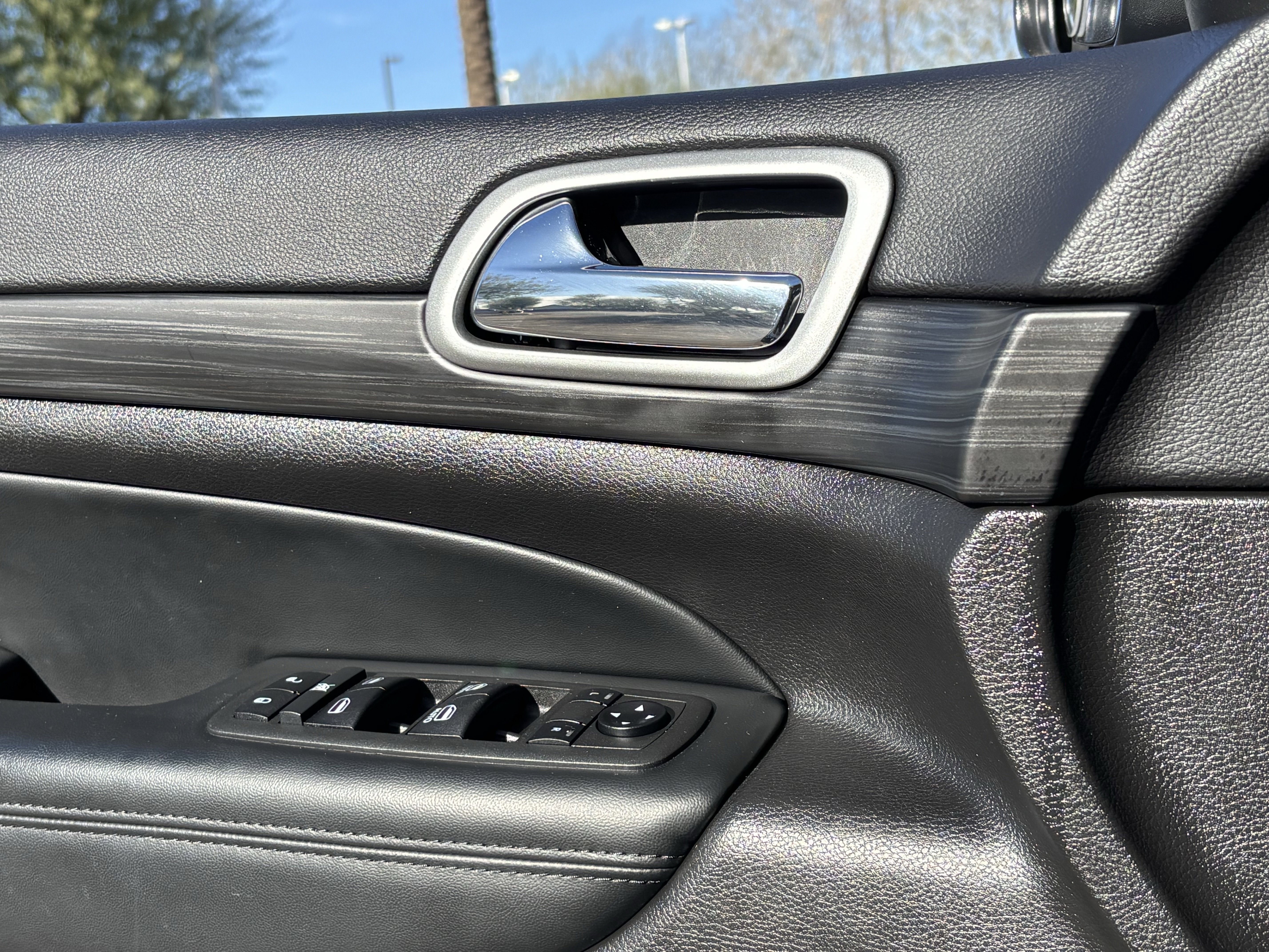 Used 2021 Jeep Grand Cherokee Laredo image 20