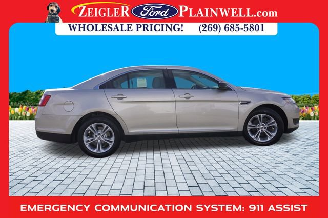 Used 2018 Ford Taurus SE image 6