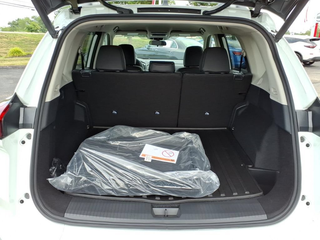 New 2026 Nissan Rogue SV AWD/4WD image 9