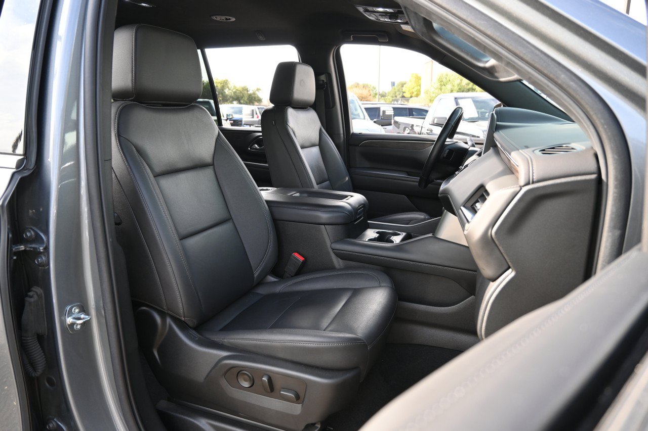 Used 2022 Chevrolet Tahoe LT w/ Luxury Package RWD image 27