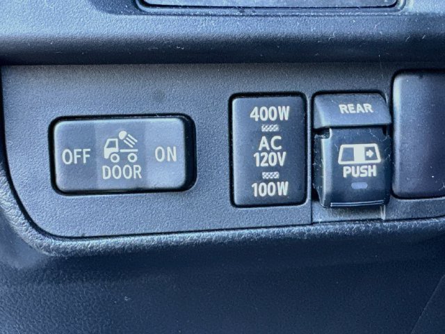 Used 2017 Toyota Tacoma TRD Pro AWD/4WD image 11