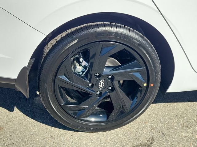 New 2026 Hyundai Elantra SEL Sport Premium FWD image 23