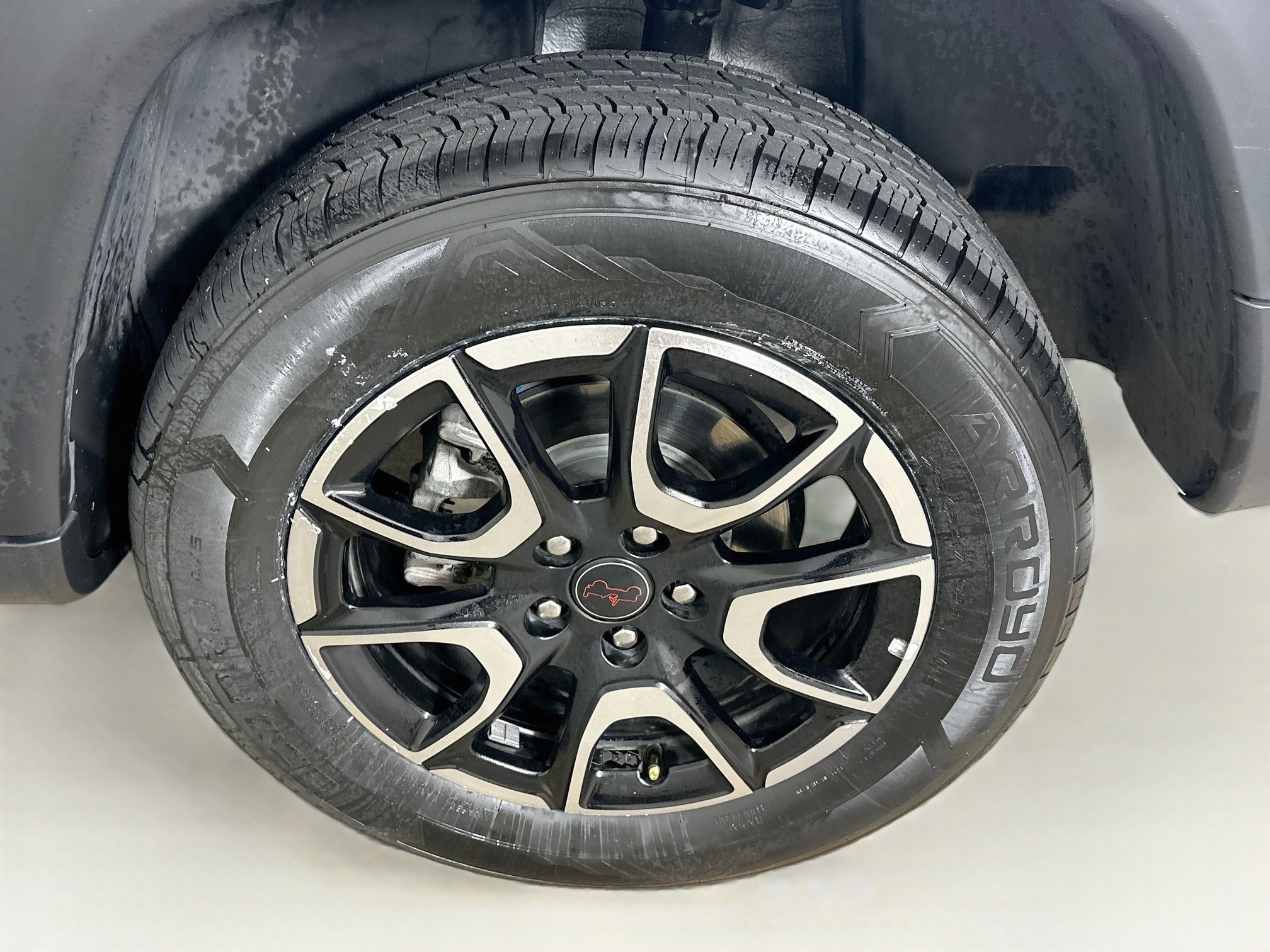 Used 2025 Jeep Compass Trailhawk AWD/4WD image 11