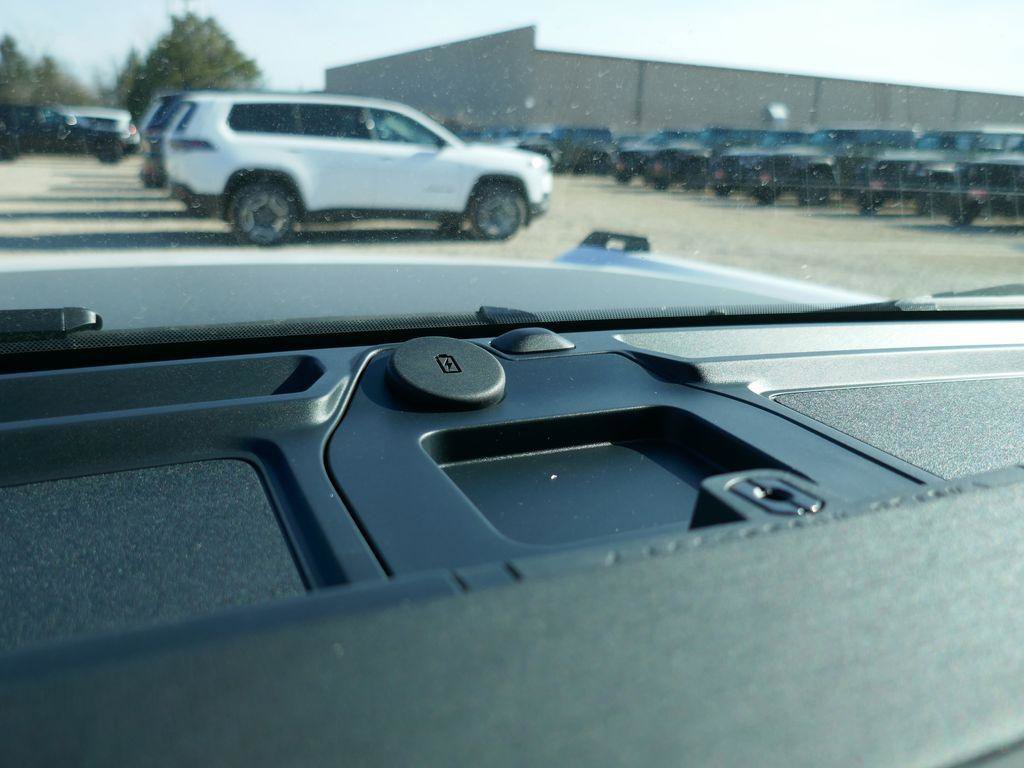 New 2026 Ford Bronco Outer Banks w/ Black Appearance Package image 26