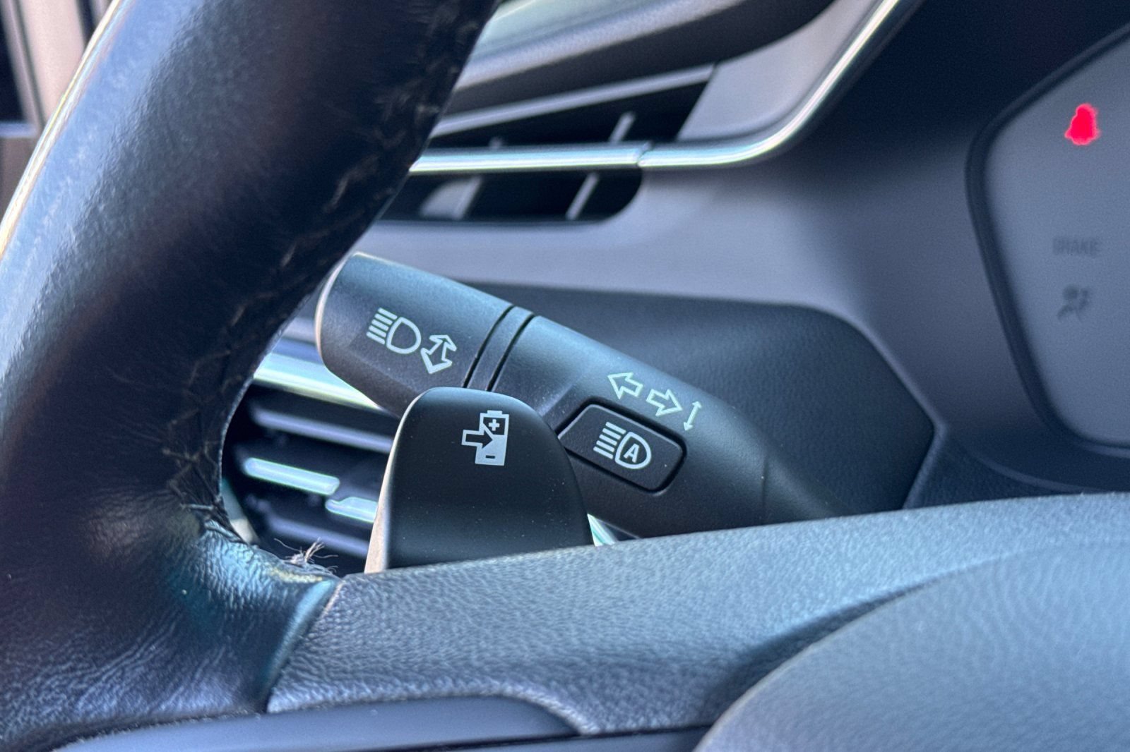 Used 2023 Chevrolet Bolt LT w/ Infotainment Package FWD image 35