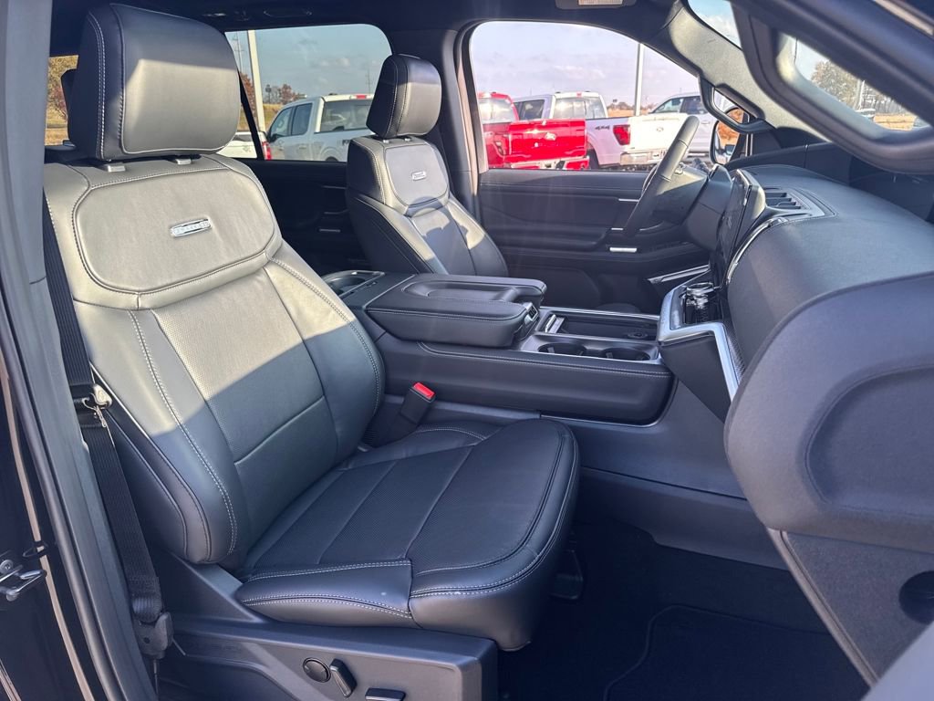 New 2025 Ford Expedition Platinum w/ Stealth Performance Package AWD/4WD image 12