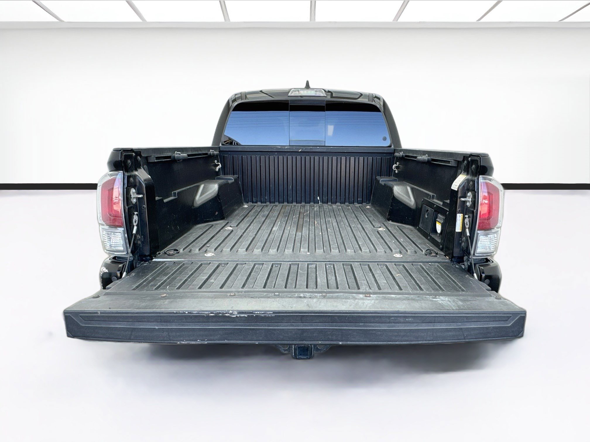 Used 2022 Toyota Tacoma TRD Off-Road w/ Technology Package AWD/4WD image 16