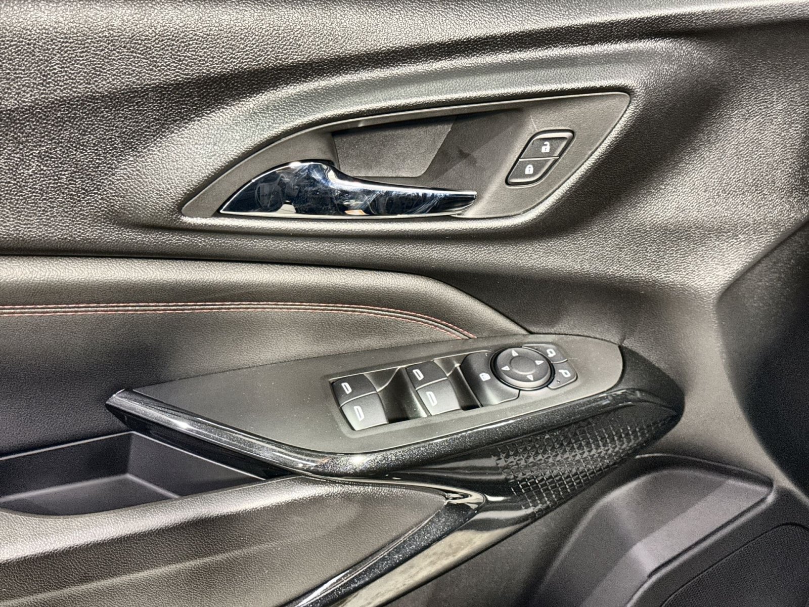 New 2026 Chevrolet Trax RS w/ Driver Confidence Package FWD image 19