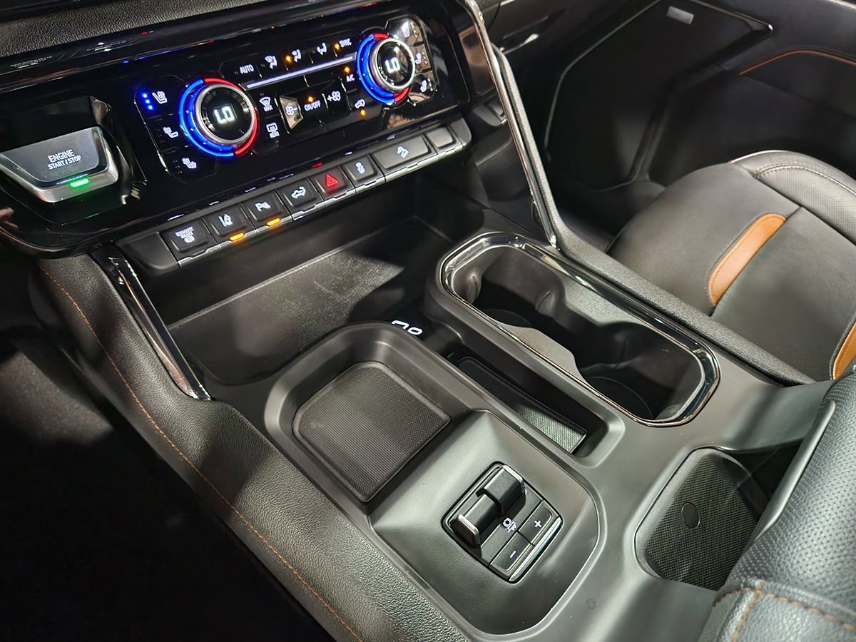 Used 2024 GMC Sierra 2500 AT4 w/ AT4 Premium Plus Package AWD/4WD image 43
