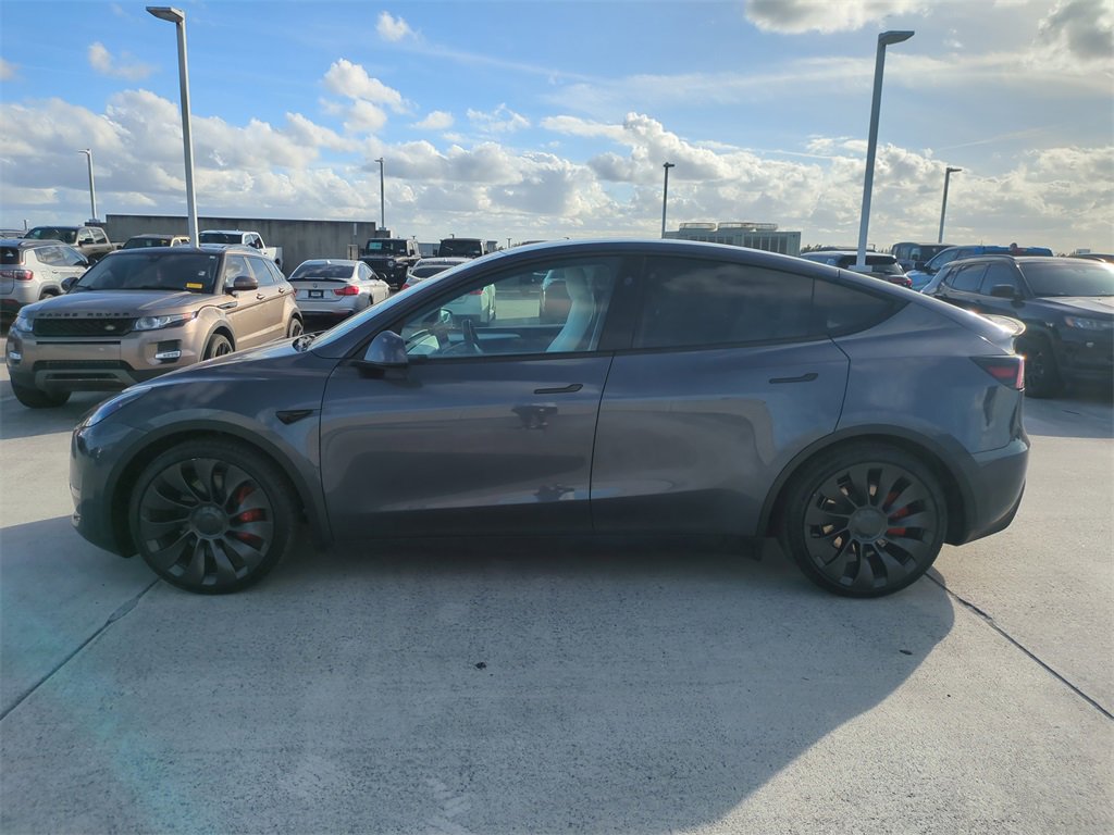 Used 2023 Tesla Model Y Performance image 8