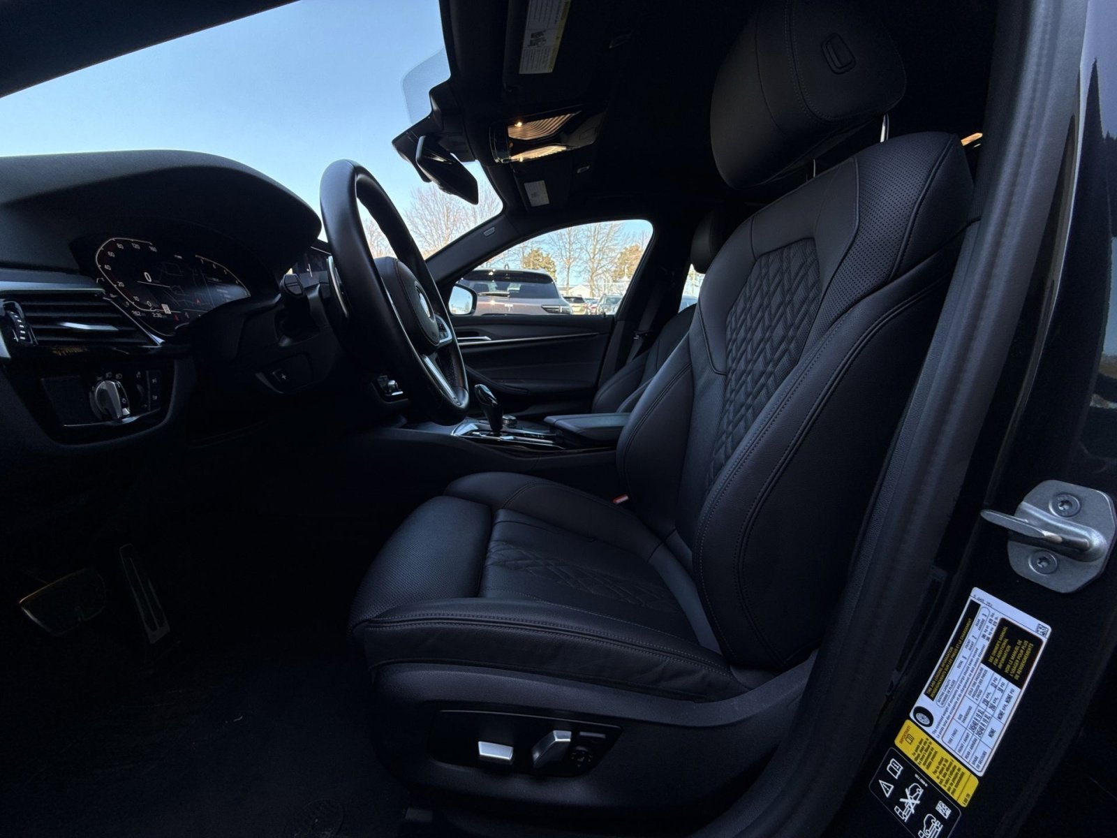 Used 2023 BMW 540i xDrive w/ M Sport Package image 13