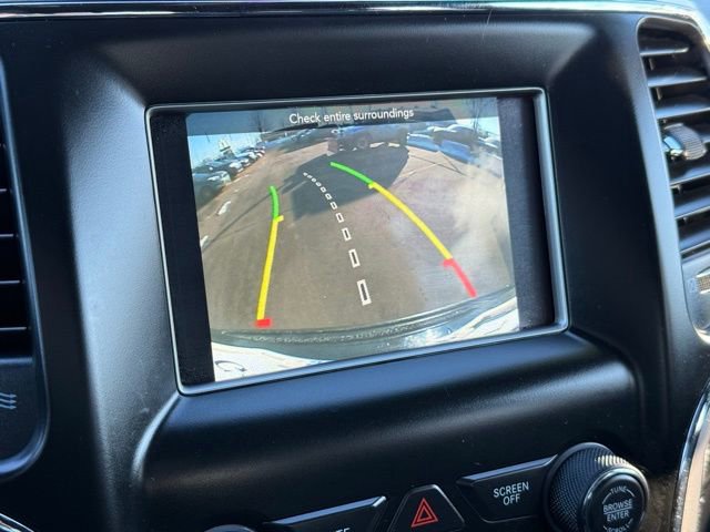 Used 2019 Jeep Grand Cherokee Laredo w/ Security & Convenience Group image 24