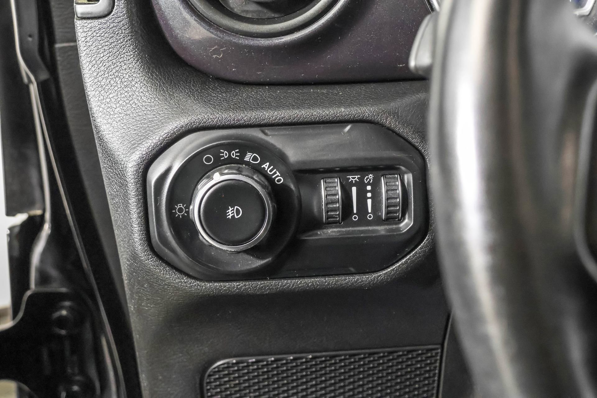 Used 2021 Jeep Wrangler Unlimited Sport image 27